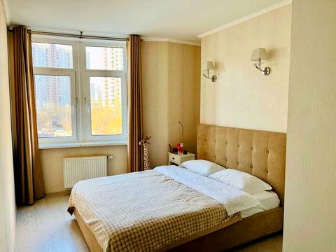 квартира за адресою Анни Ахматової вул., 22