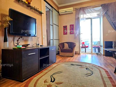 квартира за адресою Дніпро, Богдана Хмельницького просп. (Героїв Сталінграда), 53