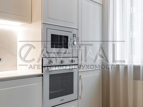 квартира за адресою Андрія Верхогляда вул. (Михайла Драгомирова), 4