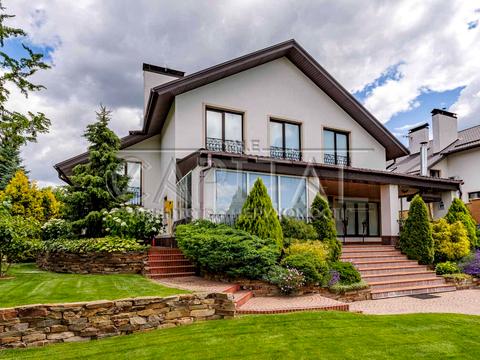 дом по адресу вул. Зоряна