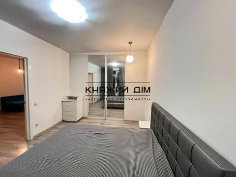 квартира за адресою Київ, Драгоманова вул., 40-З