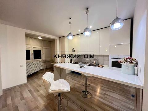 квартира за адресою Київ, Драгоманова вул., 40-З