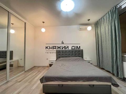 квартира за адресою Київ, Драгоманова вул., 40-З