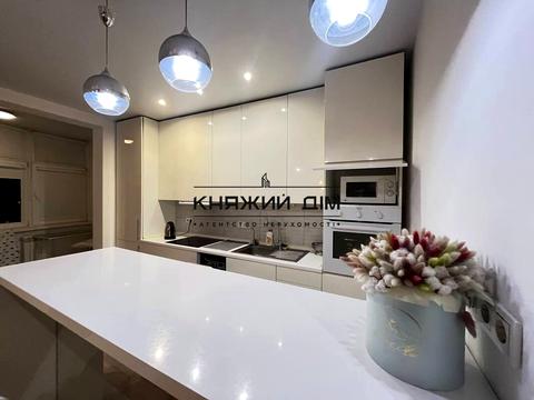 квартира за адресою Київ, Драгоманова вул., 40-З