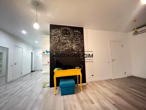 квартира за адресою Київ, Драгоманова вул., 40-З