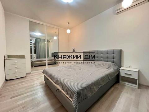 квартира за адресою Київ, Драгоманова вул., 40-З