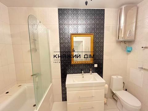 квартира за адресою Київ, Драгоманова вул., 40-З