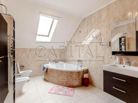 дом по адресу вул. Лесі Українки, 7