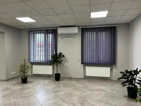 комерційна за адресою Кардинала Любомира Гузара вул., 49