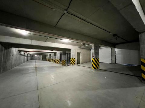 паркоместо по адресу Филиппа Орлика ул., (Будинок 3)