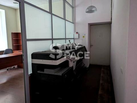 коммерческая по адресу Антоновича, 24