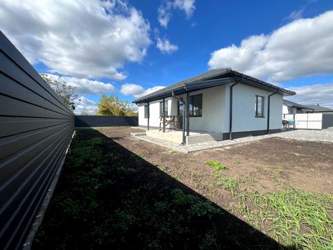 будинок за адресою Кленова вул.