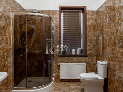 будинок за адресою с. Нові Безрадичі, Садова, 1