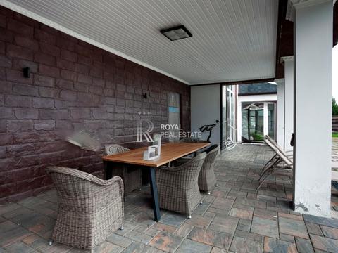 будинок за адресою с. Нові Безрадичі, Садова, 1