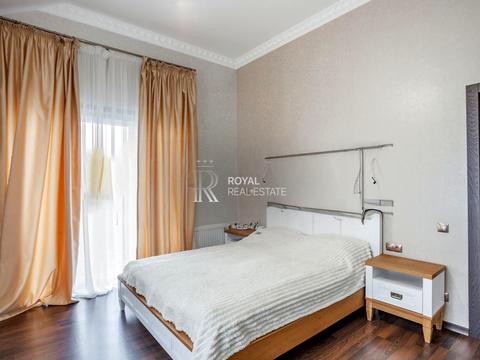 будинок за адресою с. Нові Безрадичі, Садова, 1