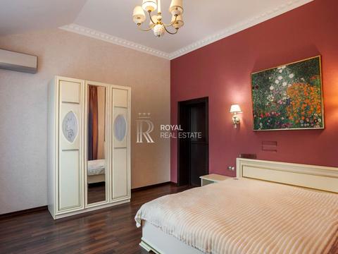 будинок за адресою с. Нові Безрадичі, Садова, 1