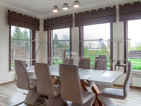 будинок за адресою с. Нові Безрадичі, Садова, 1