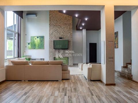 будинок за адресою с. Нові Безрадичі, Садова, 1