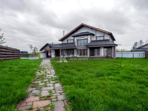 будинок за адресою с. Нові Безрадичі, Садова, 1