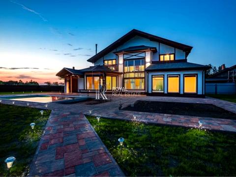 будинок за адресою с. Нові Безрадичі, Садова, 1