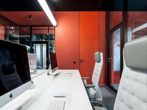 комерційна за адресою Дніпровська набережна вул., 14