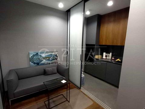 коммерческая по адресу Антоновича ул. (Горького), 23