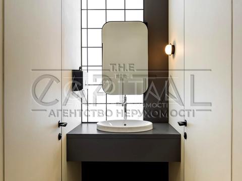 комерційна за адресою Антоновича вул. (Горького), 9