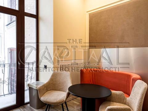 комерційна за адресою Антоновича вул. (Горького), 9