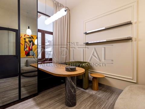 комерційна за адресою Антоновича вул. (Горького), 9