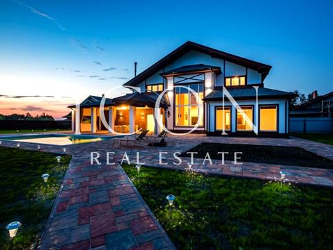 будинок за адресою с. Нові Безрадичі, Жовтнева вул.