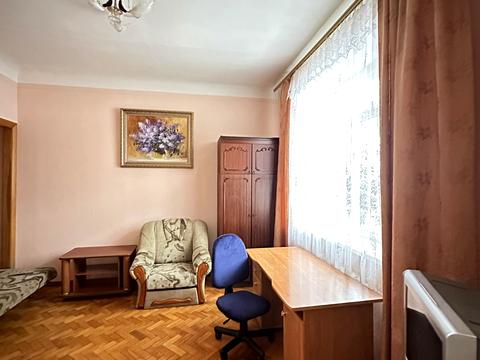 квартира за адресою Алли Горської пров. (Чеслава Бєлінського), 10