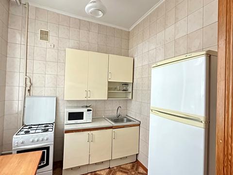 квартира за адресою Алли Горської пров. (Чеслава Бєлінського), 10