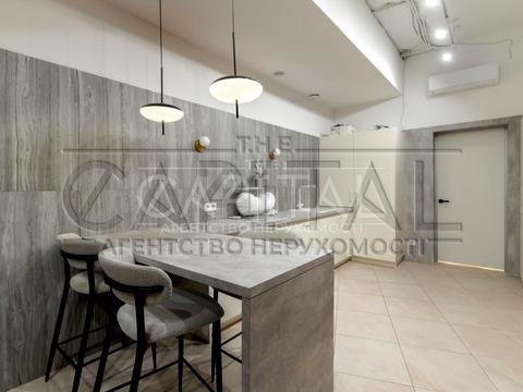 комерційна за адресою Київ, Буслівська вул., 12