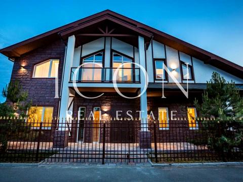 будинок за адресою с. Нові Безрадичі, Першотравнева вул.