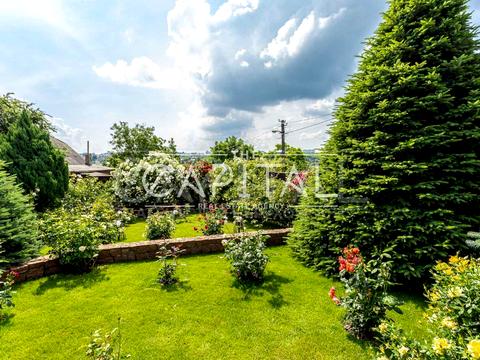 будинок за адресою Миколи Миклухи-Маклая вул. (Дежнєва), 1