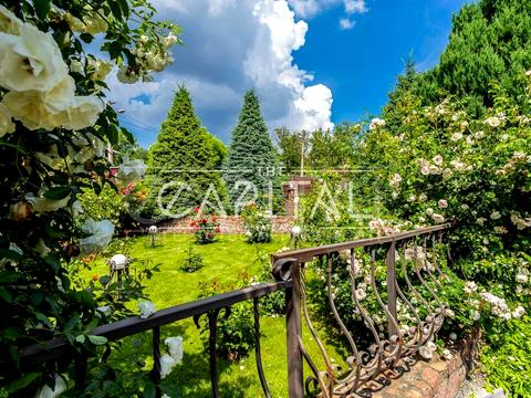 будинок за адресою Миколи Миклухи-Маклая вул. (Дежнєва), 1