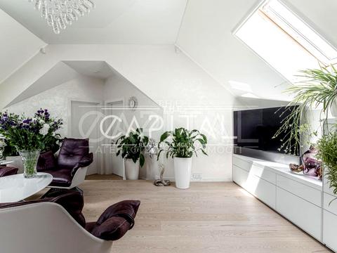 будинок за адресою Миколи Миклухи-Маклая вул. (Дежнєва), 1