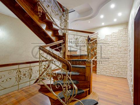 дом по адресу Киев, 60-та Садова ул.