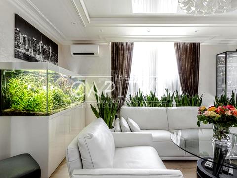 будинок за адресою Миколи Миклухи-Маклая вул. (Дежнєва), 1