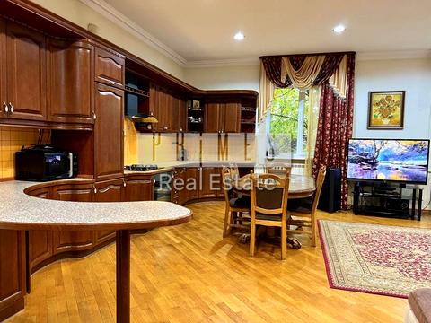 будинок за адресою Київська вул.