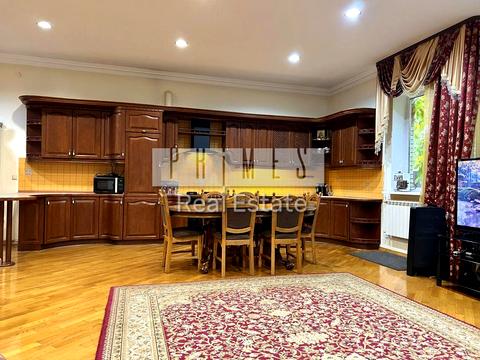 будинок за адресою Київська вул.