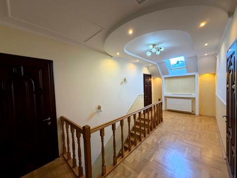 будинок за адресою Івасюка, 28