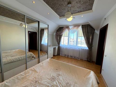 будинок за адресою Івасюка, 28