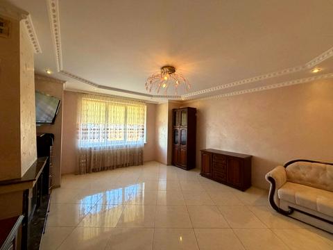 будинок за адресою Івасюка, 28