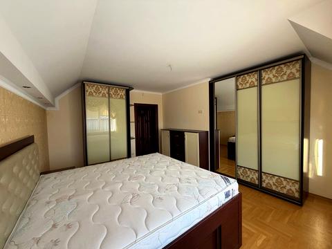 будинок за адресою Івасюка, 28