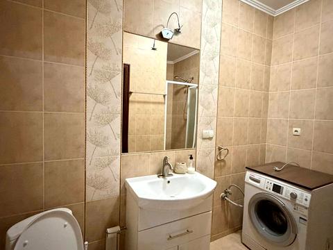 будинок за адресою Івасюка, 28