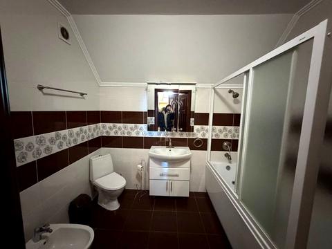 будинок за адресою Івасюка, 28