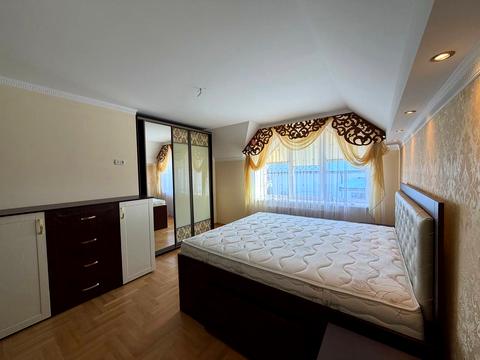 будинок за адресою Івасюка, 28