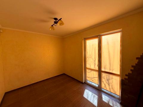 будинок за адресою Івасюка, 28