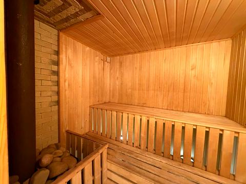 будинок за адресою Івасюка, 28